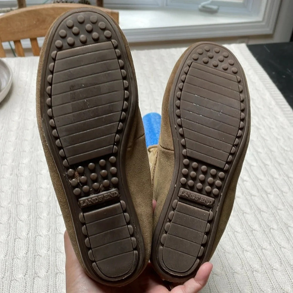 Lands’ End Sz 5 suede moccasin boots. Laces Sherpa lining. 11” tall “x” detail - Picture 6 of 13